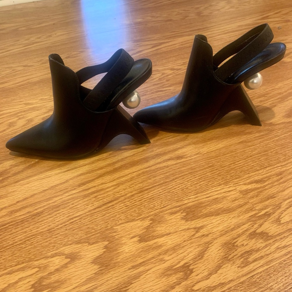 *SOLD* Black floating pearl wedge heels. Size 11 FITS LIKE A SIZE 10.
